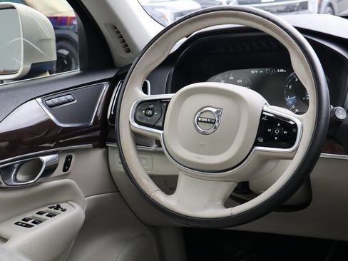 Used 2016 Volvo XC90 T6 Momentum w/ Momentum Plus Package AWD/4WD image 27