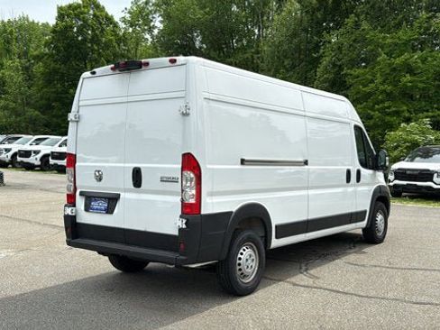 Used 2026 RAM ProMaster 2500 w/ Convenience Group FWD image 6
