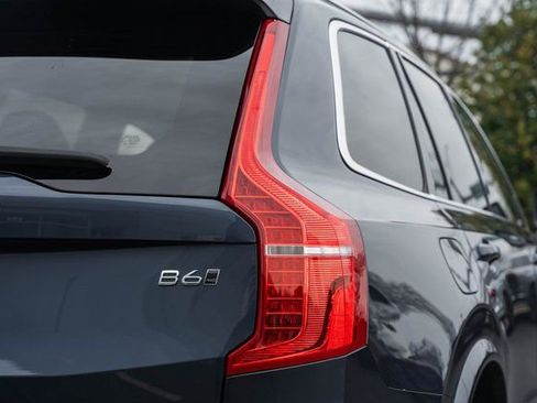Used 2024 Volvo XC90 B6 Plus w/ Protection Package image 7