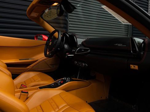 Used 2015 Ferrari 458 Spider RWD image 10