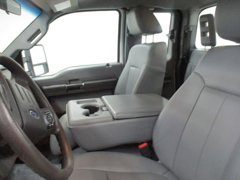 Used 2016 Ford F250 XL w/ Power Equipment Group AWD/4WD image 15