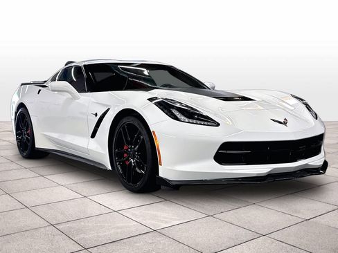 Used 2019 Chevrolet Corvette Stingray Coupe w/ Battery Protection Package RWD image 2