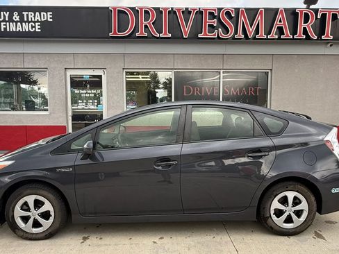 Used 2015 Toyota Prius Three FWD image 5