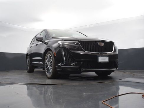 Used 2023 Cadillac XT6 Sport w/ Technology Package image 48