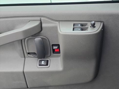 New 2025 Chevrolet Express 2500 w/ Driver Convenience Package image 27
