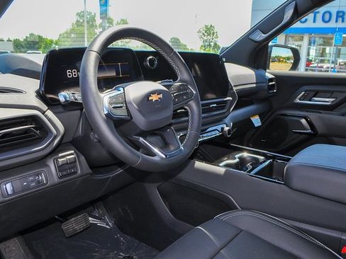 New 2025 Chevrolet Silverado EV LT image 7