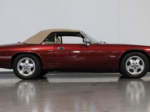 Used 1995 Jaguar XJS 4.0 Convertible RWD image 23