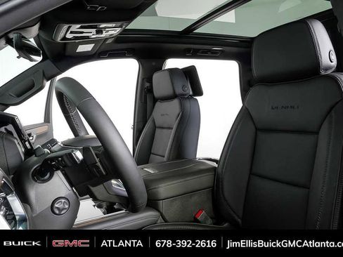 New 2026 GMC Yukon Denali w/ Denali Reserve Package AWD/4WD image 5