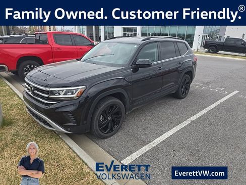 Used 2023 Volkswagen Atlas SE w/ Black Wheel Package image 1