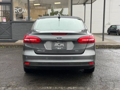 Used 2017 Ford Focus SEL image 5