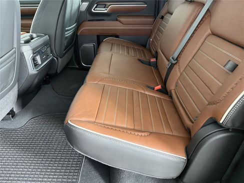 New 2026 GMC Sierra 2500 Denali Ultimate AWD/4WD image 17