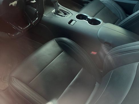 Used 2025 Ford Mustang GT Premium RWD image 5