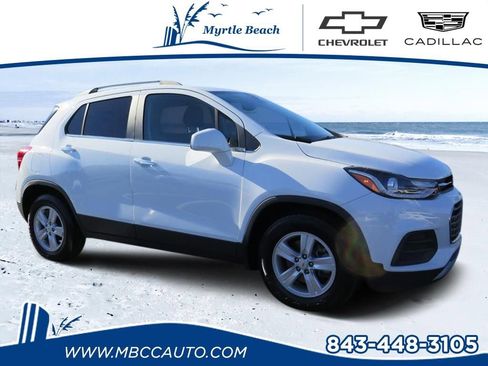 Used 2020 Chevrolet Trax LT w/ LT Convenience Package image 1
