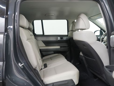 Used 2025 Hyundai Santa Fe SEL image 13