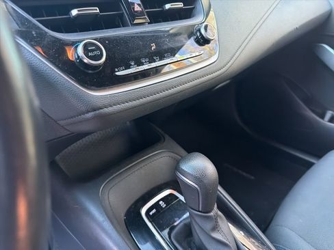 Used 2020 Toyota Corolla SE image 9