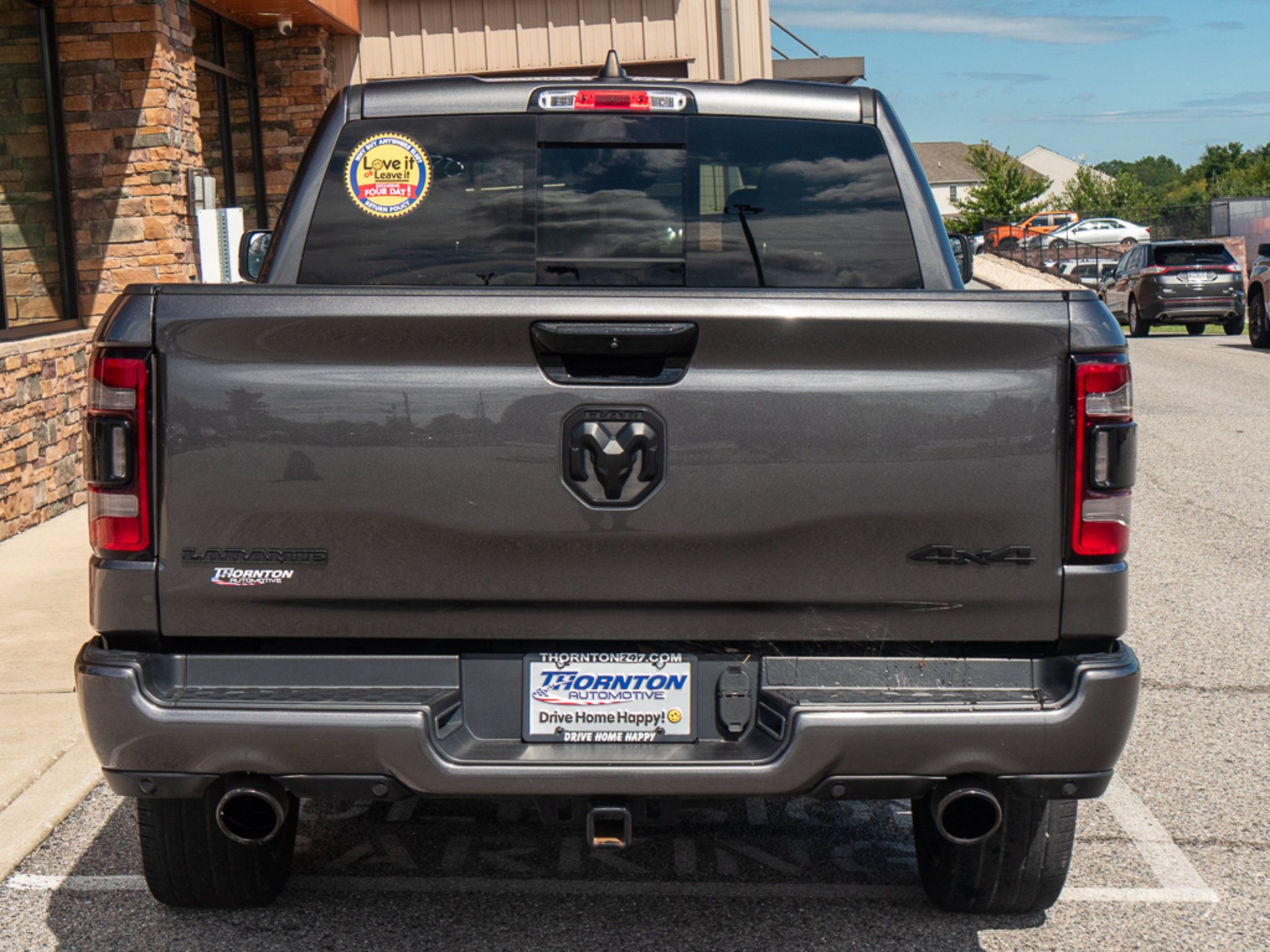 Used 2023 RAM 1500 Laramie AWD/4WD image 4