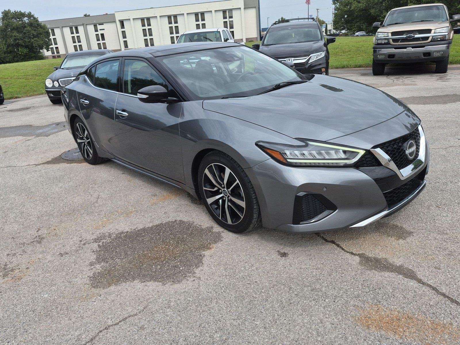 Used 2023 Nissan Maxima SL FWD image 7