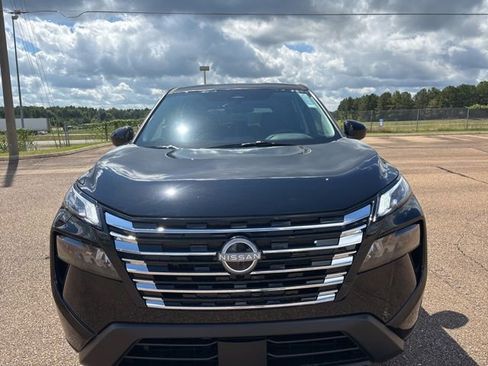 New 2026 Nissan Rogue SV image 6