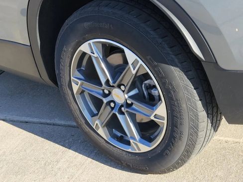 Used 2025 Chevrolet Blazer LT image 7