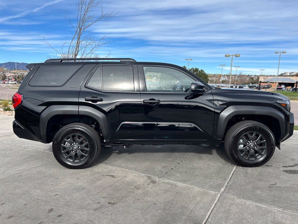 Used 2026 Toyota 4Runner SR5 AWD/4WD image 9