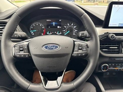 Used 2022 Ford Escape SEL w/ Class II Trailer Tow Package AWD/4WD image 24