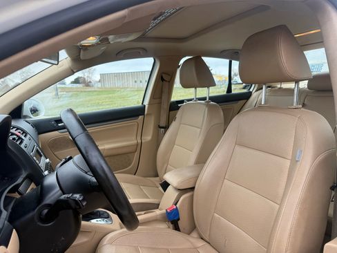 Used 2009 Volkswagen Jetta SE image 12