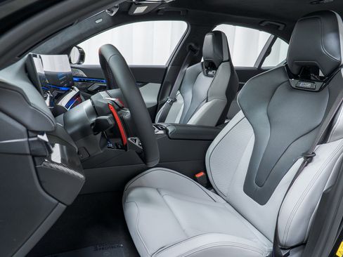 Used 2026 BMW M5 w/ Carbon Package image 13