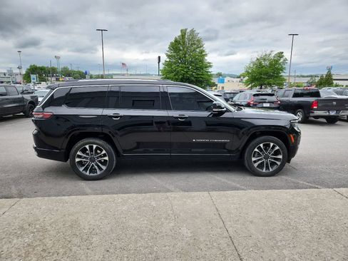 Used 2023 Jeep Grand Cherokee L Overland w/ Luxury Tech Group IV AWD/4WD image 6