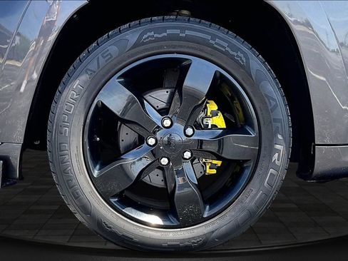 Used 2016 Jeep Grand Cherokee High Altitude AWD/4WD image 9