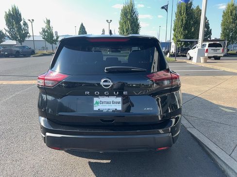 Used 2024 Nissan Rogue S AWD/4WD image 10