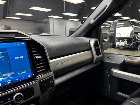 Used 2022 Ford F350 Lariat w/ Lariat Ultimate Package image 25