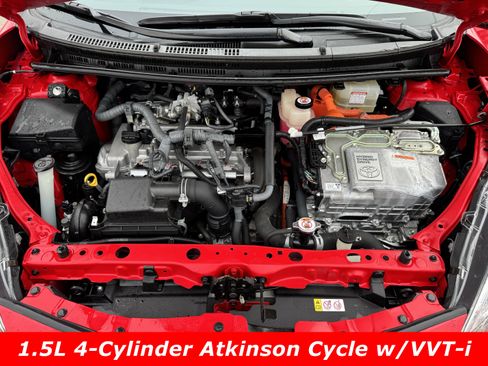 Used 2019 Toyota Prius C L image 12