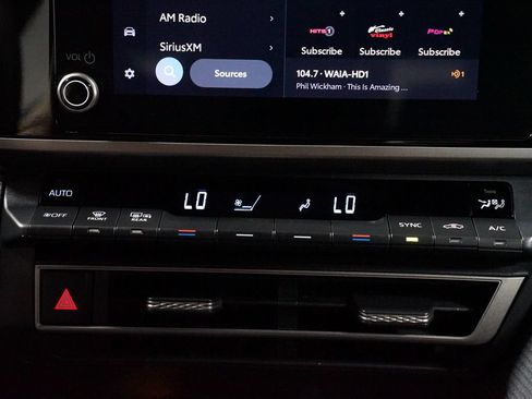 Used 2025 Toyota Camry SE FWD image 21