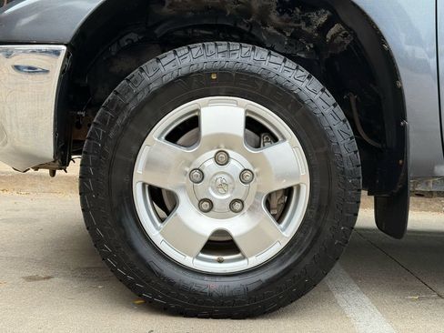 Used 2007 Toyota Tundra SR5 w/ TRD Off-Road Pkg AWD/4WD image 38