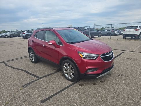Used 2017 Buick Encore Essence w/ Experience Buick Package FWD image 3