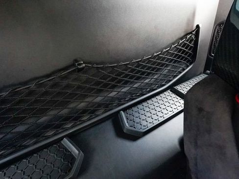 Used 2022 Lamborghini Huracan EVO RWD image 90