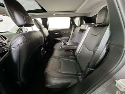 Used 2022 Jeep Cherokee Limited w/ Elite Package image 25