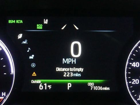 Used 2019 Toyota Avalon XSE image 33