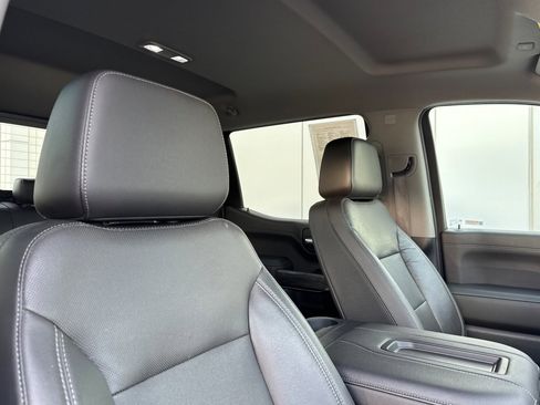 Used 2019 Chevrolet Silverado 1500 LTZ w/ LTZ Convenience Package image 16