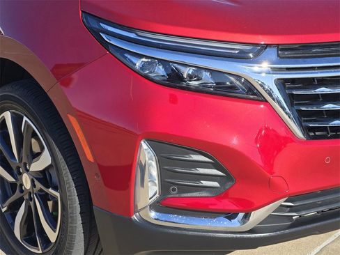 Used 2022 Chevrolet Equinox Premier image 30