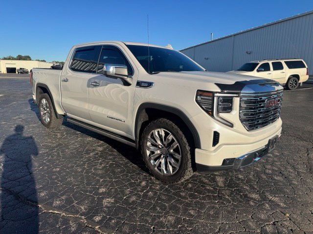 Used 2022 GMC Sierra 1500 Denali w/ Denali Reserve Package AWD/4WD image 8