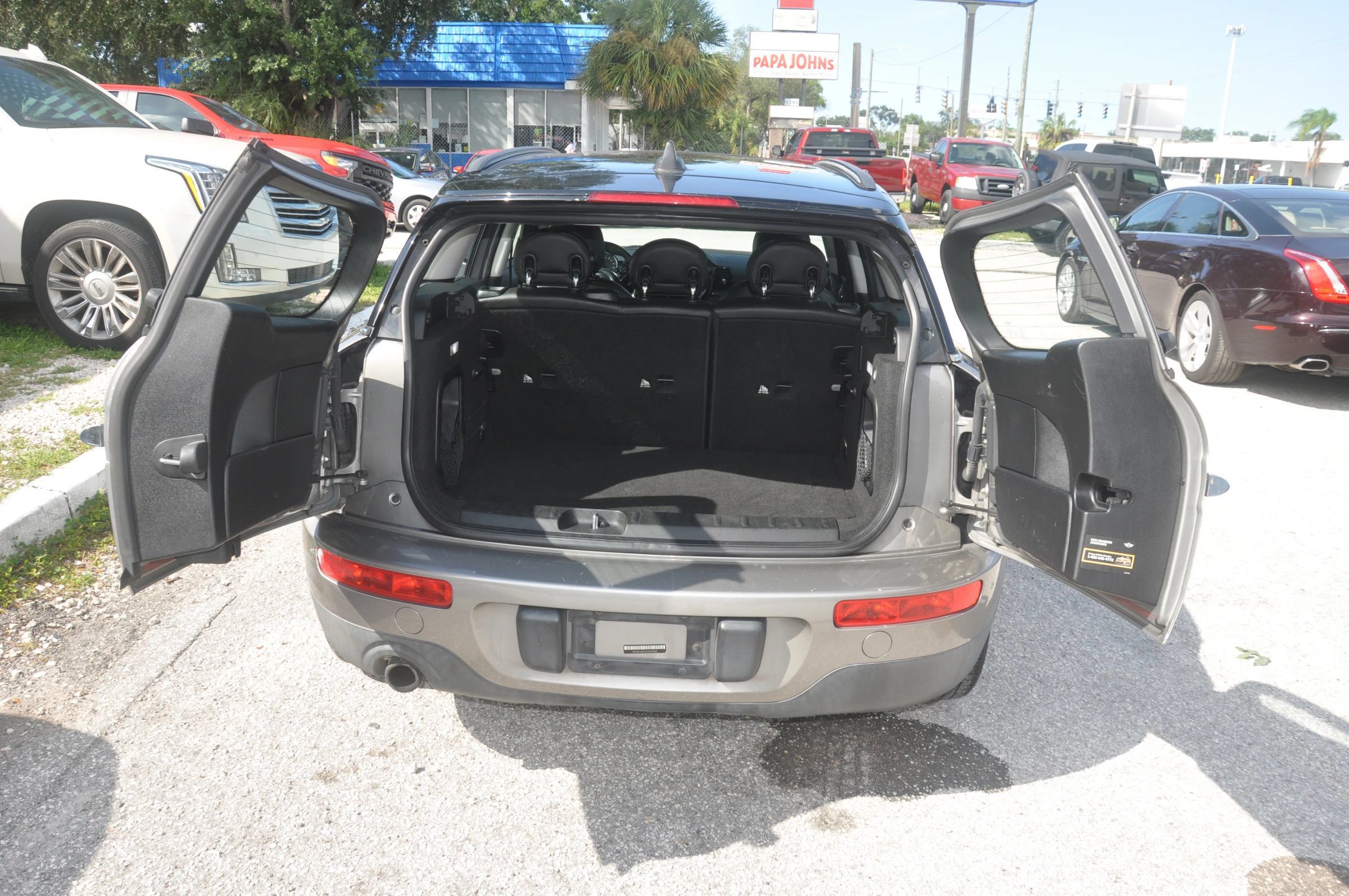 Used 2016 MINI Cooper Clubman FWD image 12