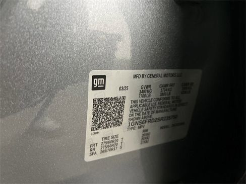 New 2025 Chevrolet Suburban Premier image 34