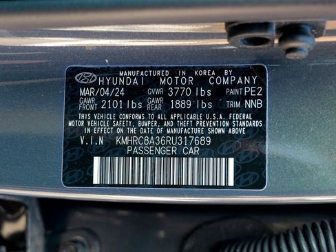 Used 2024 Hyundai Venue SEL image 53