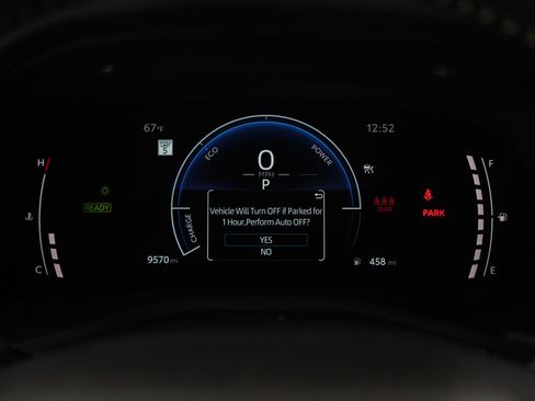 Used 2025 Toyota Camry SE image 18