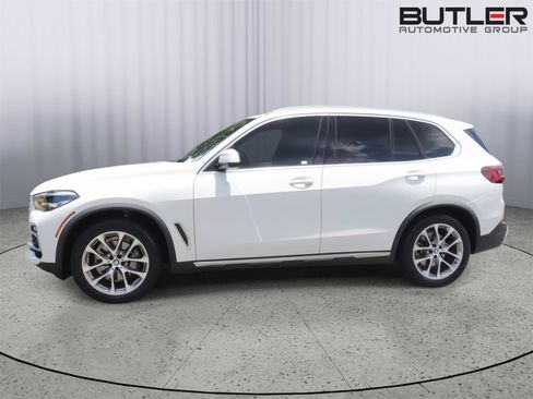 Used 2021 BMW X5 xDrive40i w/ Convenience Package AWD/4WD image 3