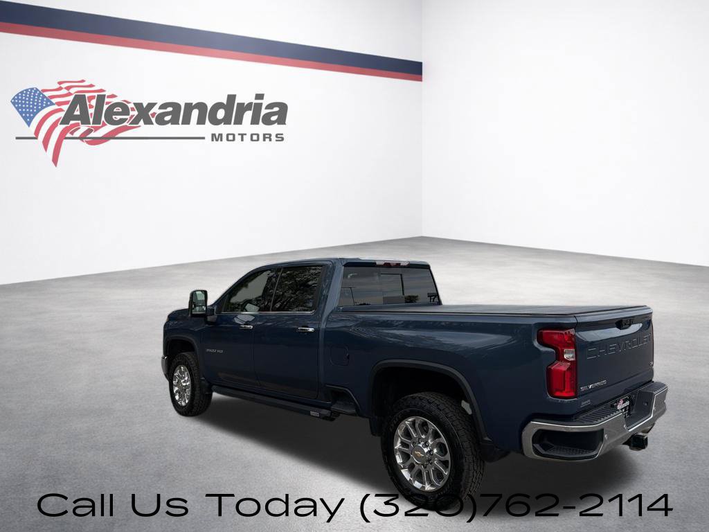 Used 2024 Chevrolet Silverado 3500 LTZ w/ LTZ Plus Package AWD/4WD image 5