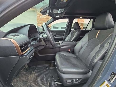 Used 2024 Toyota Grand Highlander AWD Hybrid image 6