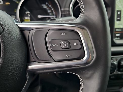 Used 2023 Jeep Wrangler Unlimited Sahara w/ Cold Weather Group AWD/4WD image 24