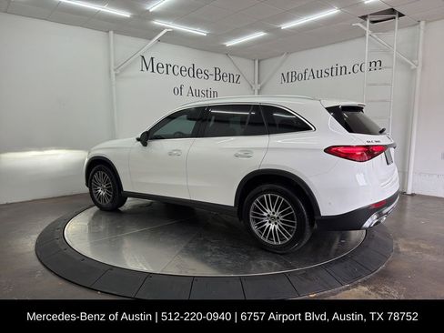 Certified 2025 Mercedes-Benz GLC 300 image 5